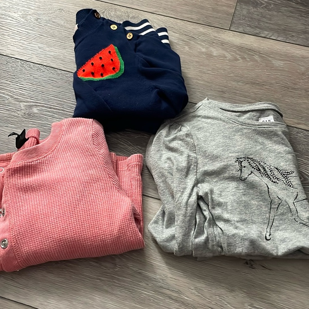 Bundle of 3 little girls shirts- see description
